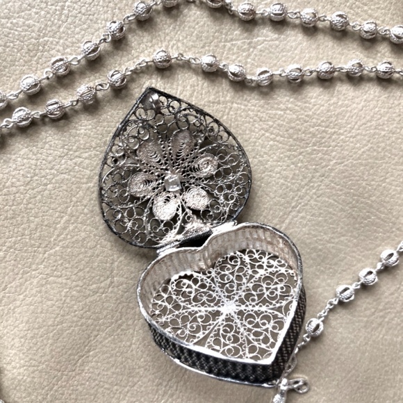 RARE Jerusalem Vintage 800 Silver Heart Box With Rosary Inside - Picture 3 of 16
